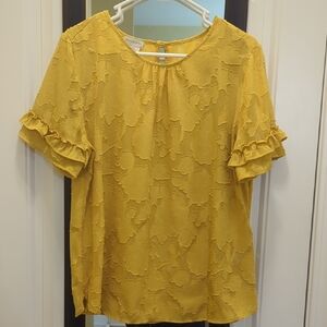 ⭐5/$25-Van Heusen Mustard Floral Blouse